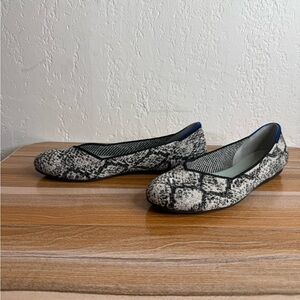 Women's Rothys 10 The Flat Round Toe Knit Python Excellent Condition